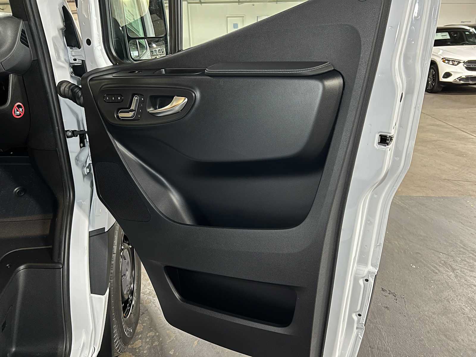 Used 2026 Mercedes-Benz Sprinter 2500 image 10