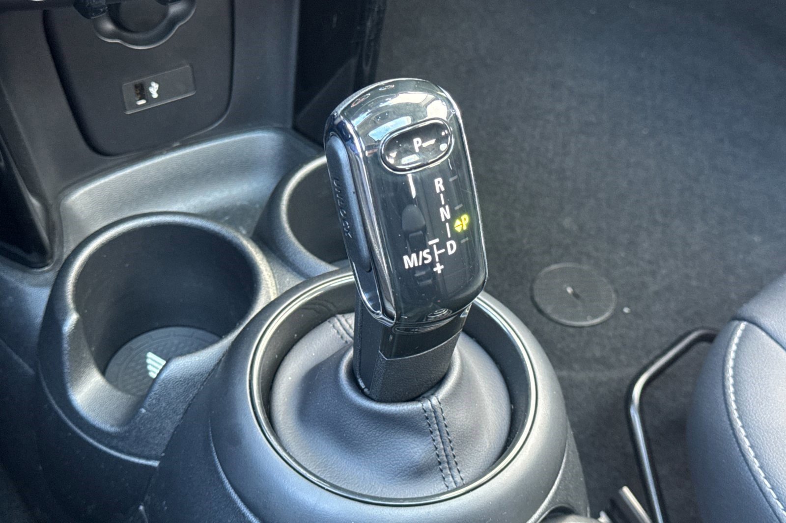 Used 2023 MINI Cooper 4-Door Hardtop image 19