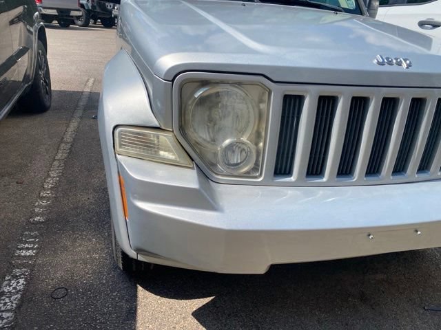 Used 2010 Jeep Liberty Sport w/ Popular Equipment Group AWD/4WD image 6