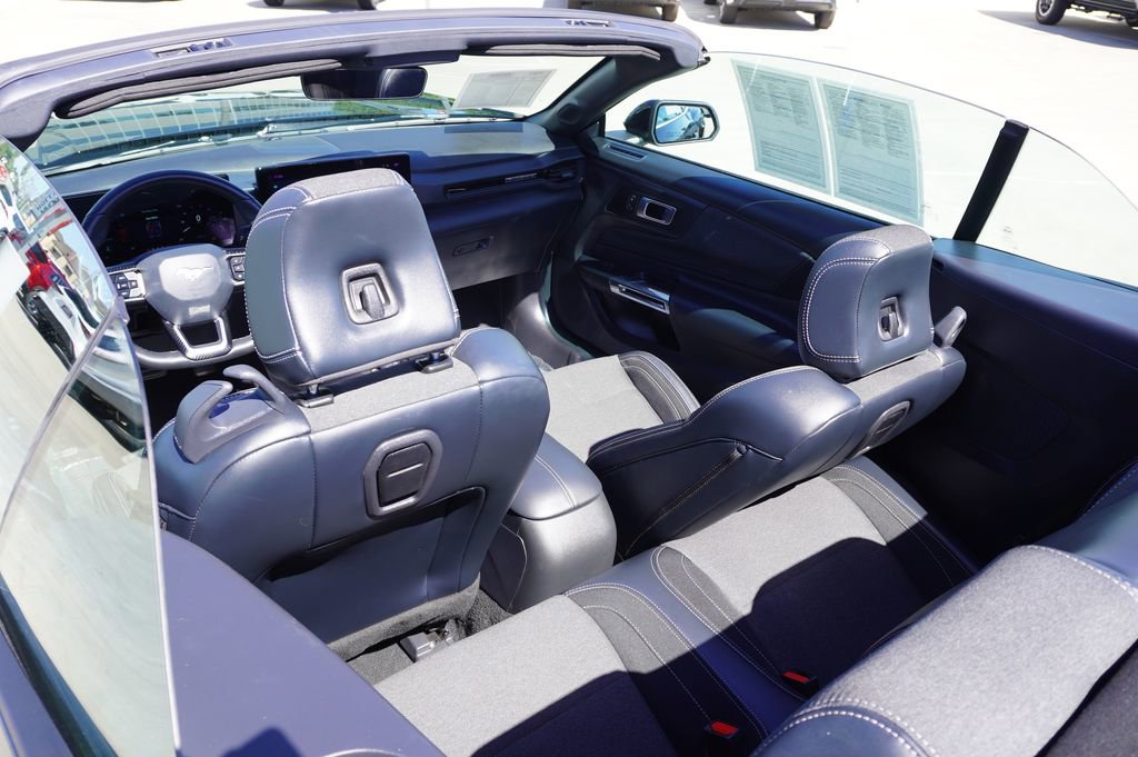 Used 2025 Ford Mustang EcoBoost image 16
