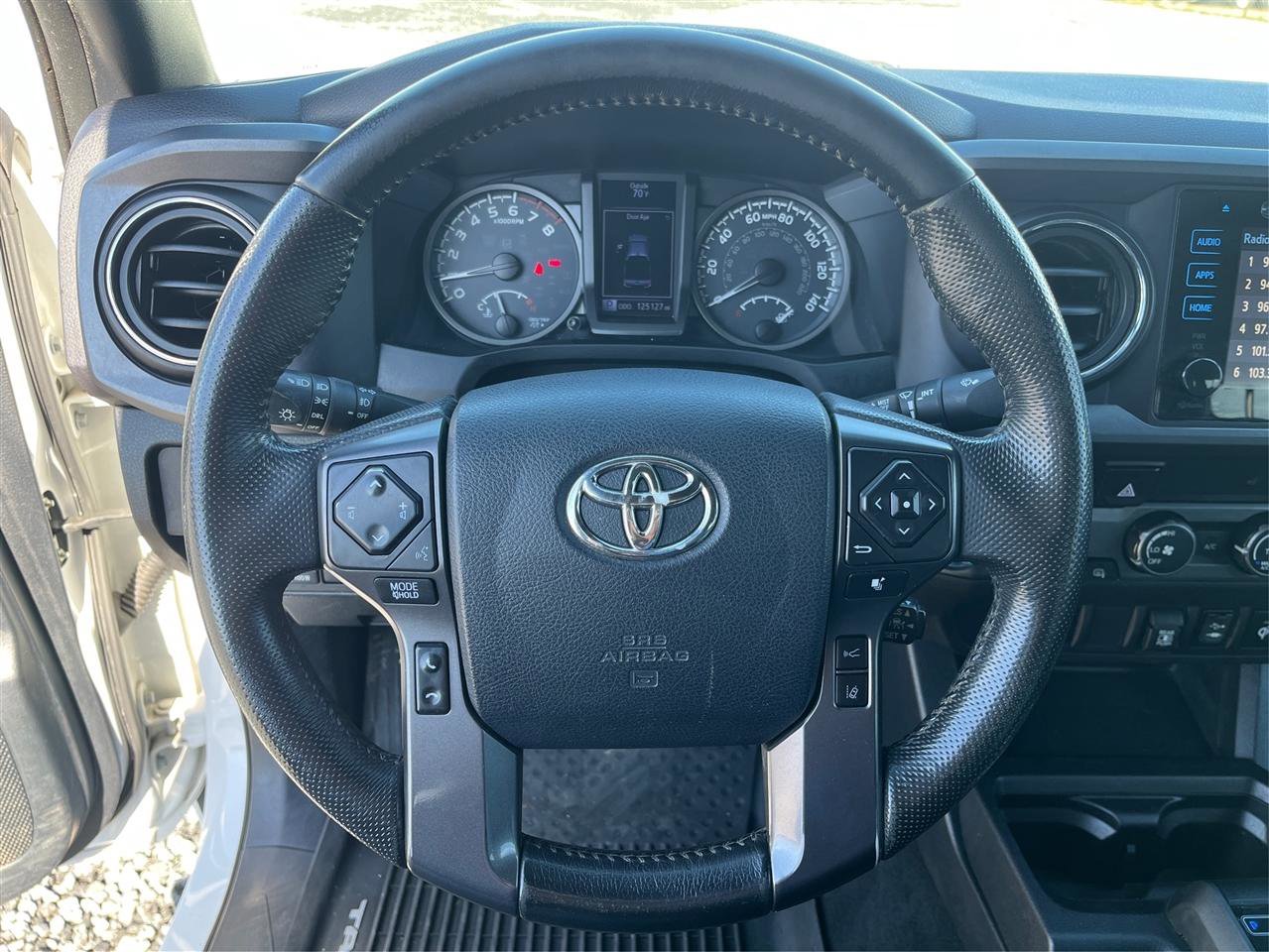 Used 2019 Toyota Tacoma TRD Sport image 17