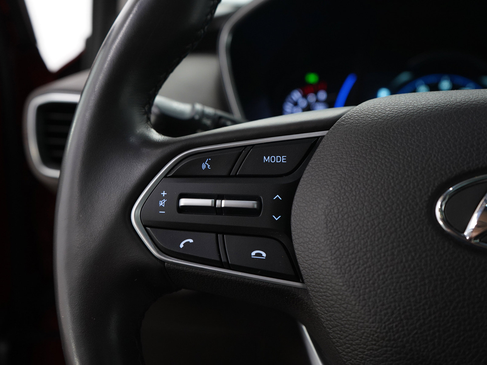 Used 2020 Hyundai Santa Fe Limited AWD/4WD image 29