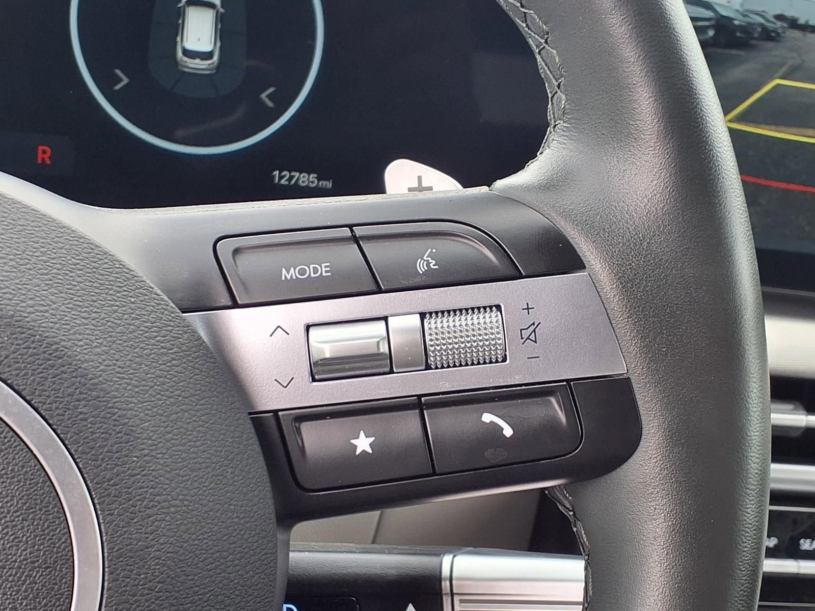 Used 2025 Hyundai Tucson Limited FWD image 16