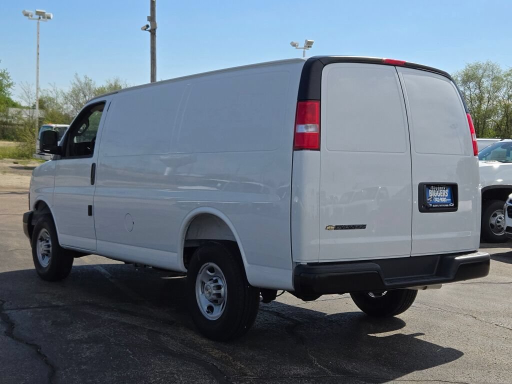 New 2026 Chevrolet Express 2500 w/ Communications Package RWD image 14