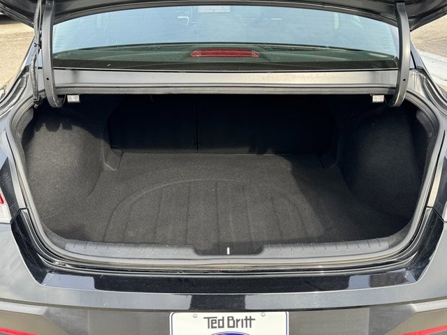 Used 2025 Hyundai Elantra SEL image 17