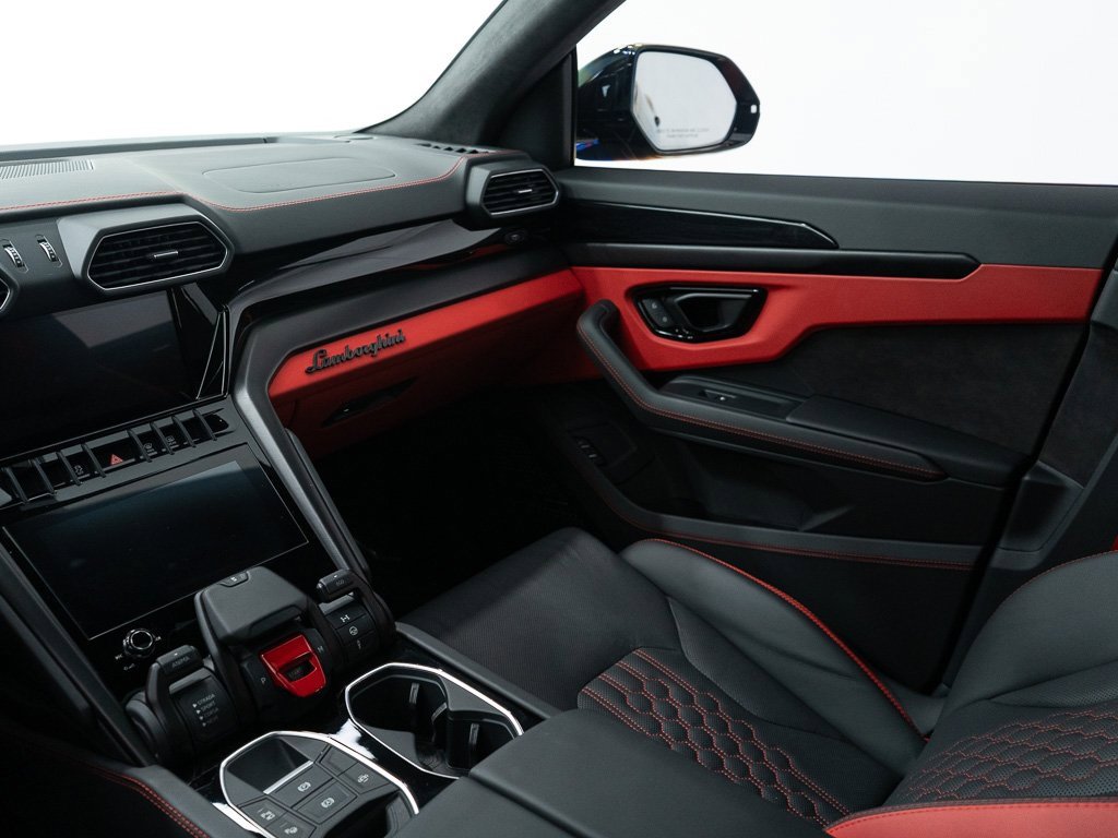 Used 2023 Lamborghini Urus S image 30