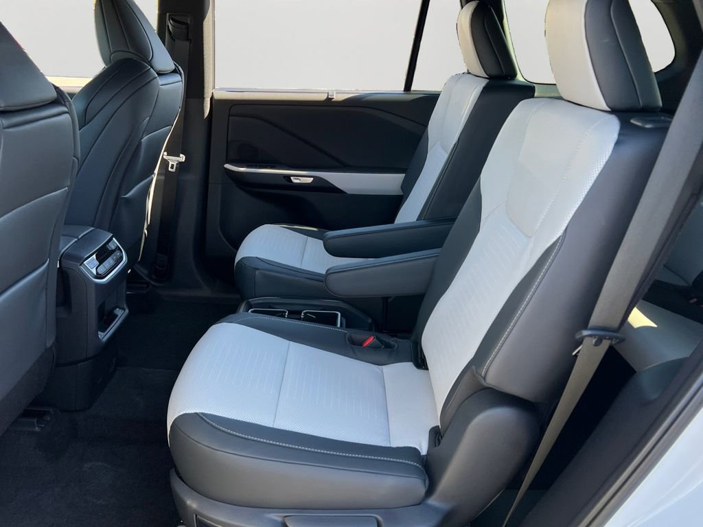New 2026 Lexus TX 500h AWD image 9