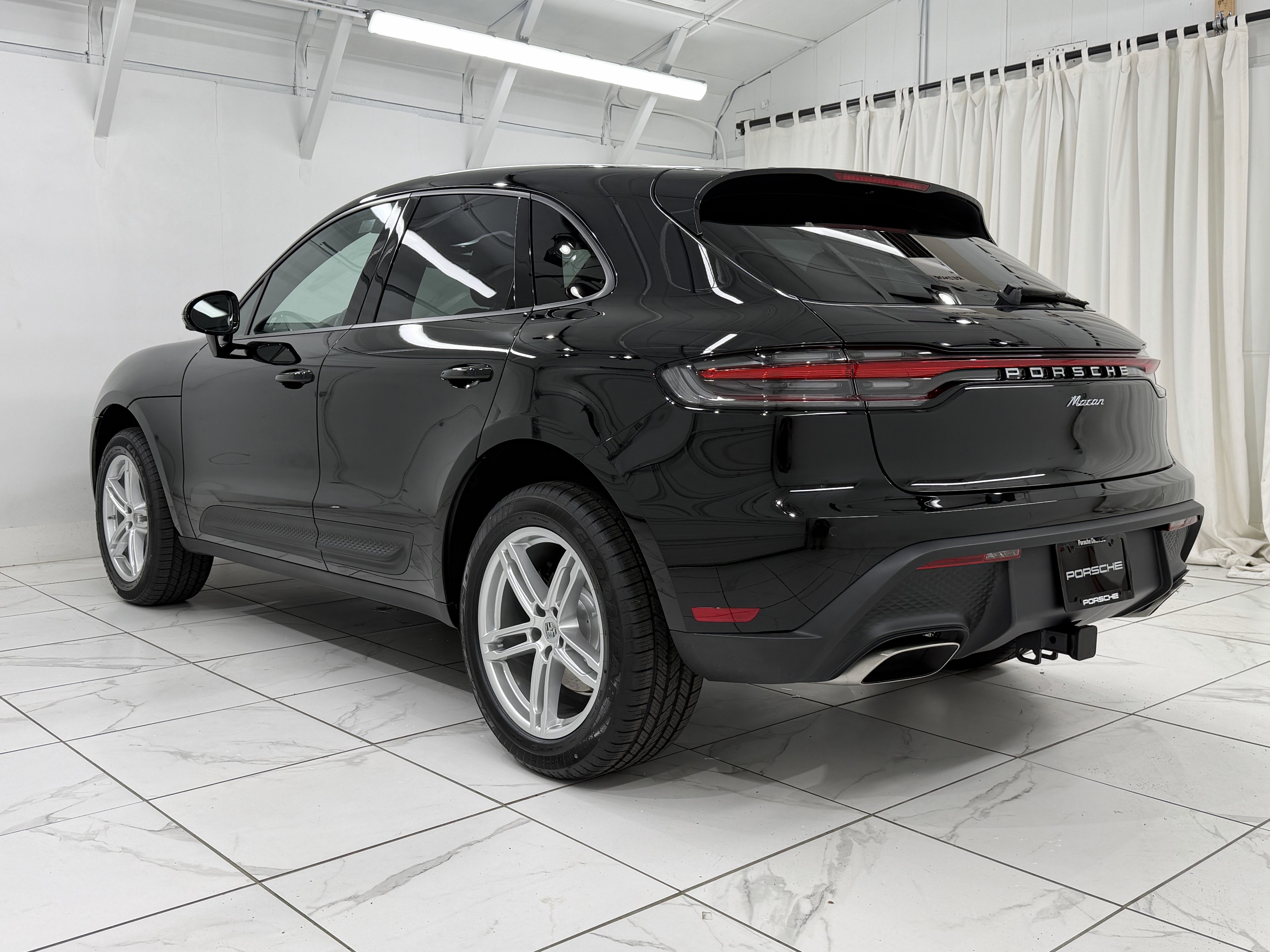New 2026 Porsche Macan image 14