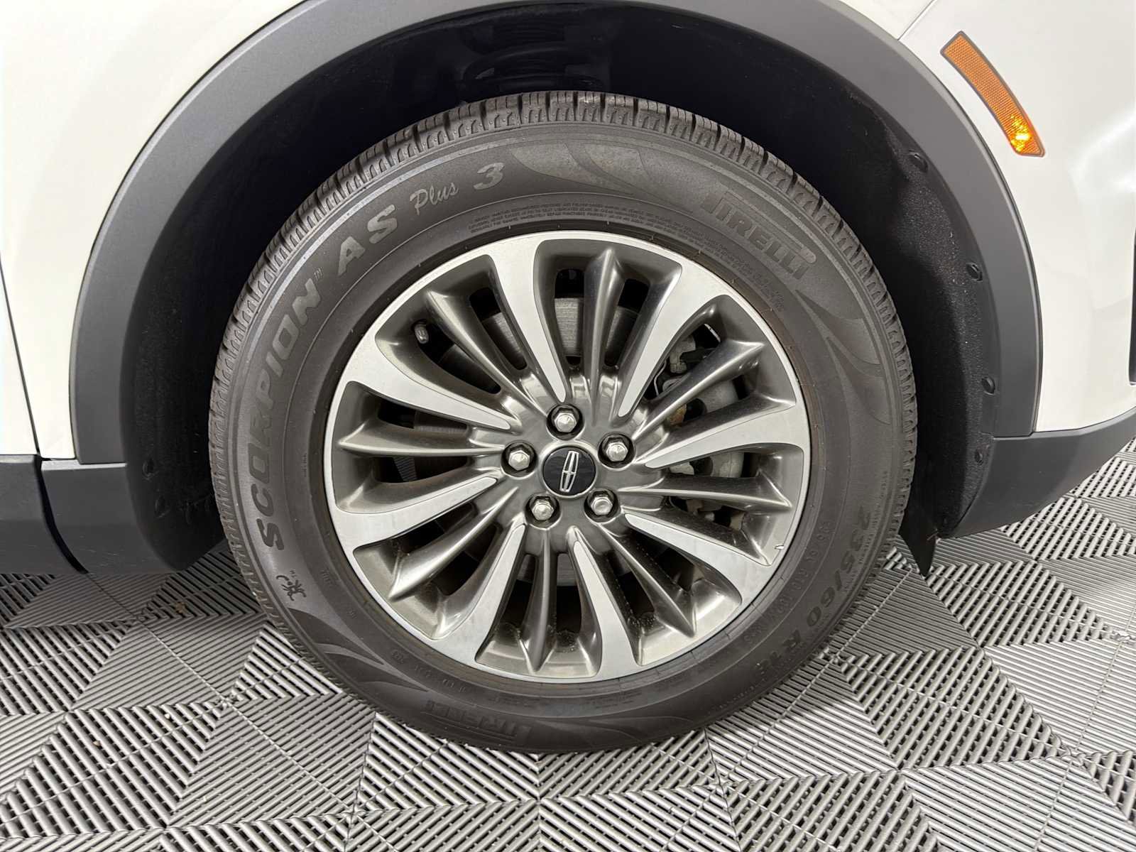 Used 2020 Lincoln Nautilus FWD w/ Equipment Group 101A image 12