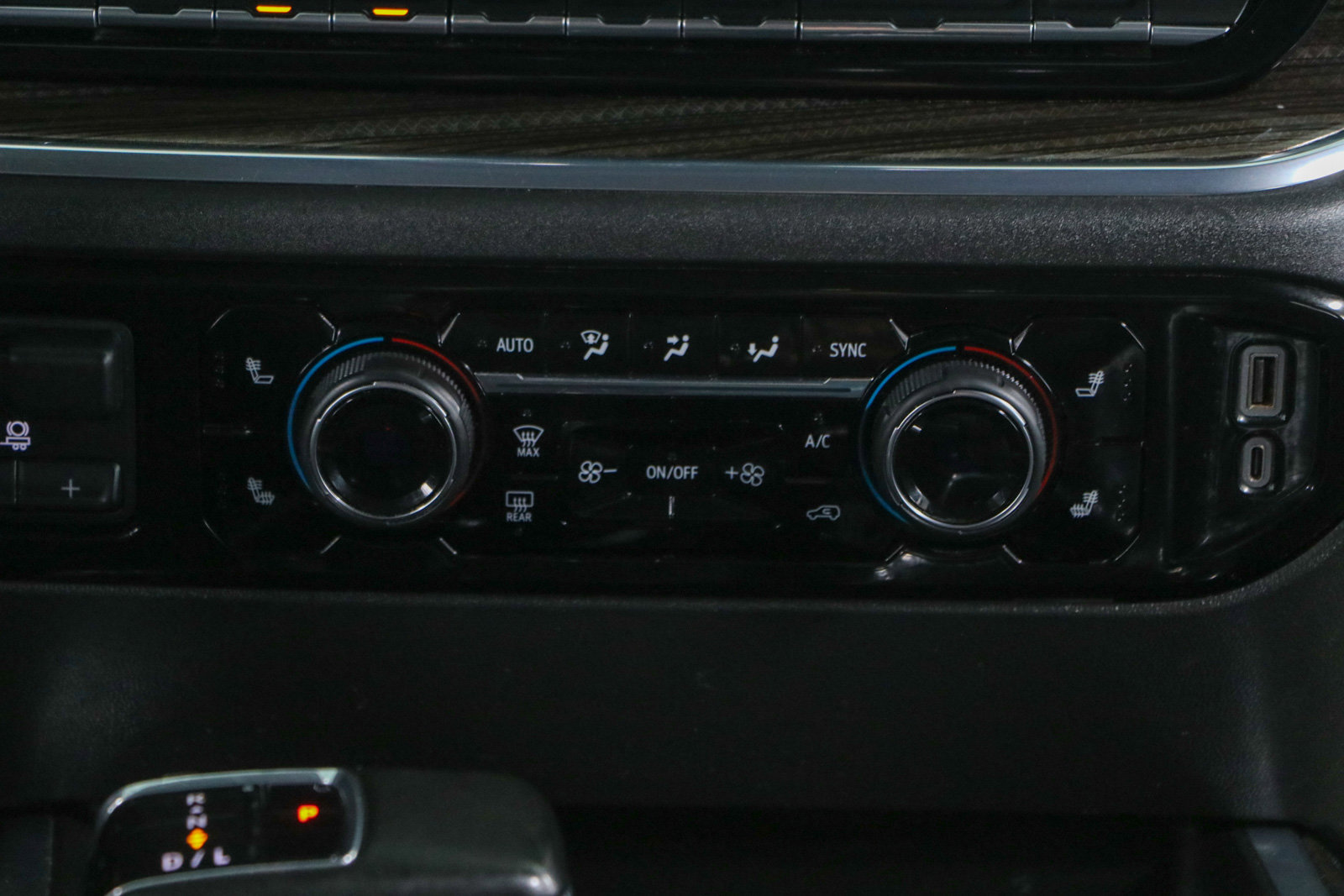 Used 2023 Chevrolet Silverado 1500 LT Trail Boss w/ Protection Package image 21