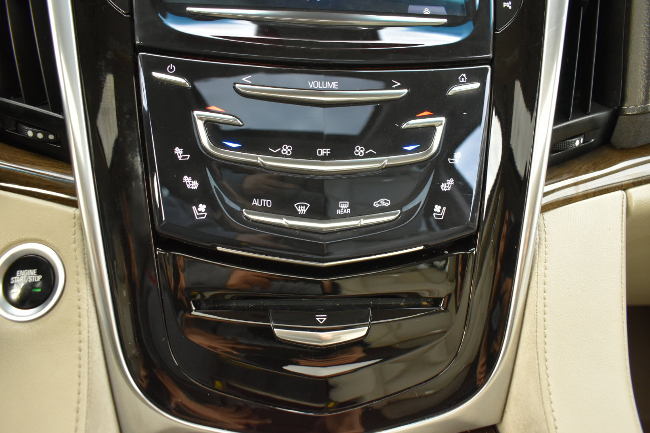 Used 2020 Cadillac Escalade ESV Premium Luxury image 23