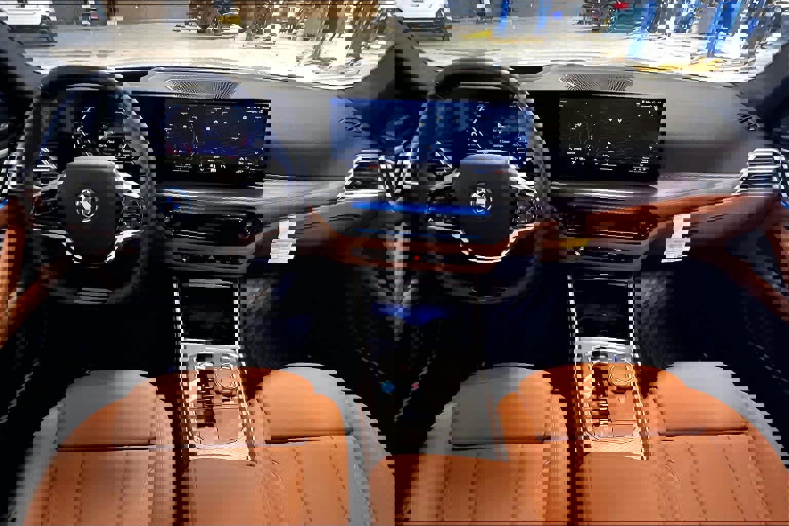 Certified 2025 BMW i4 eDrive40 w/ Premium Package image 14