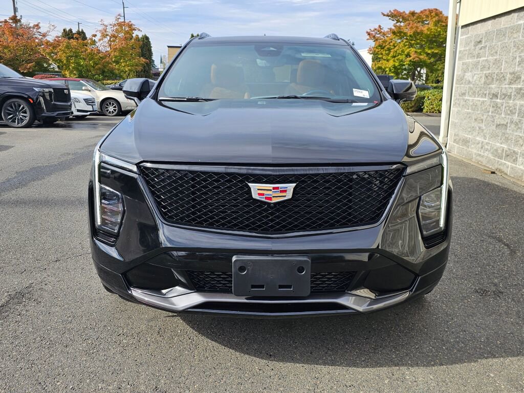 Used 2025 Cadillac XT4 Sport image 12