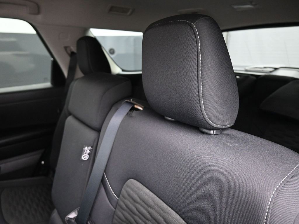 Used 2025 Nissan Pathfinder SV AWD/4WD image 27