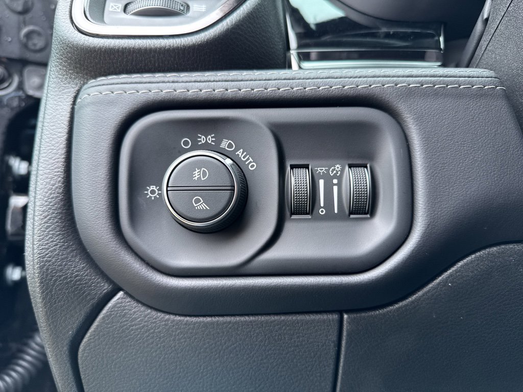 New 2026 RAM 3500 Limited image 29