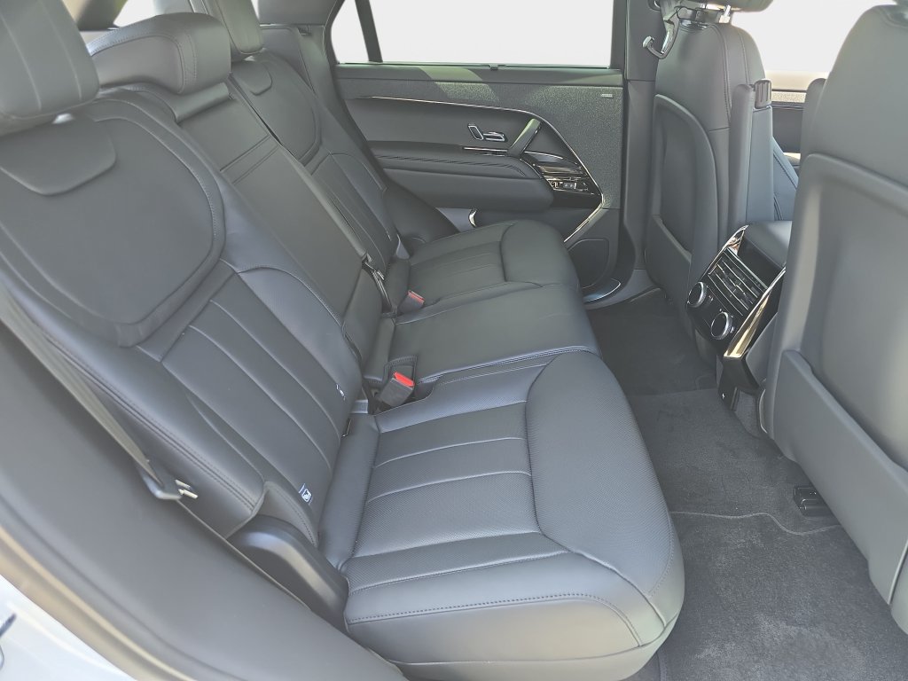 New 2026 Land Rover Range Rover Sport Dynamic SE AWD/4WD image 11
