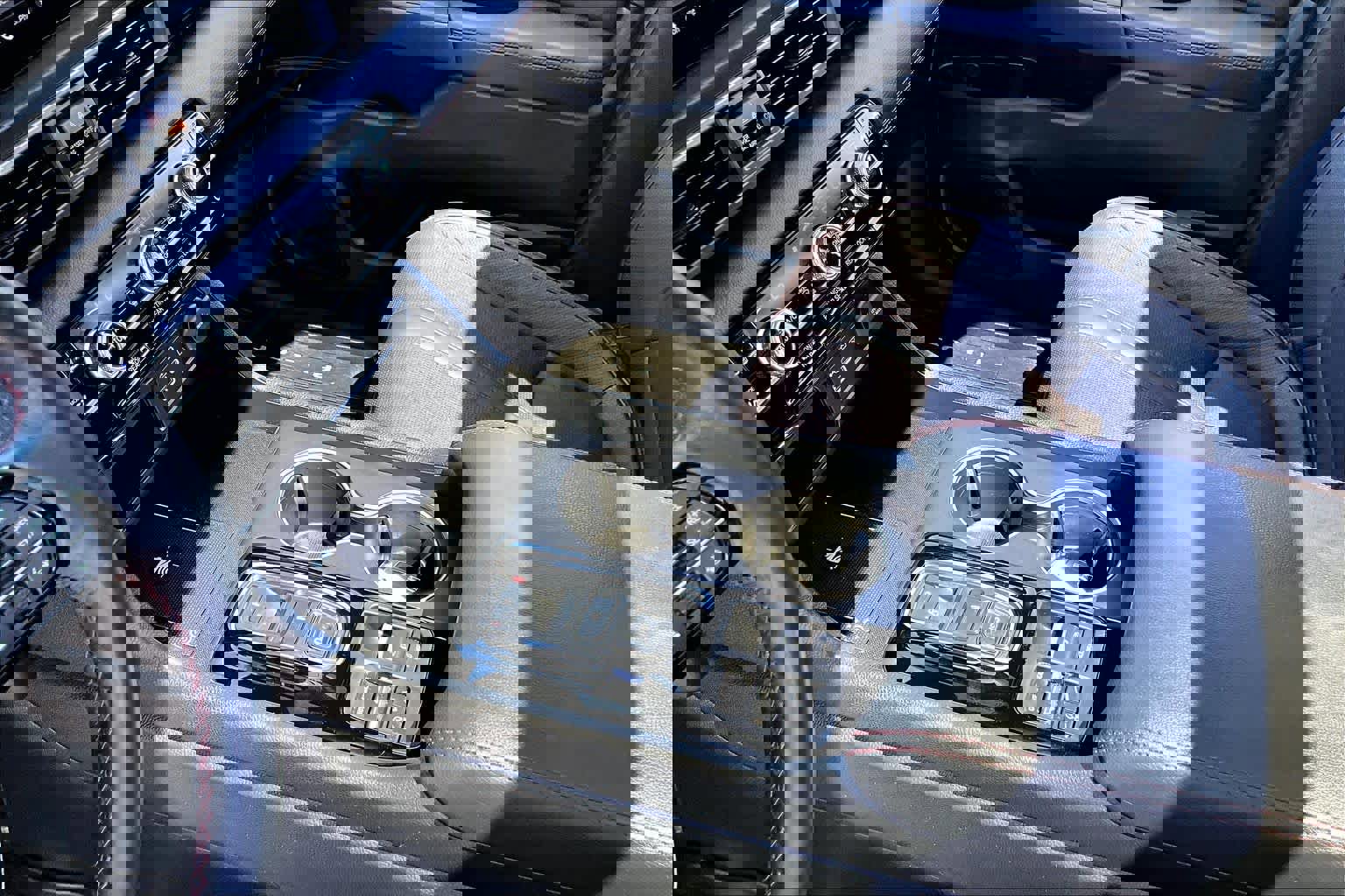 Used 2025 Honda Pilot Black Edition image 17