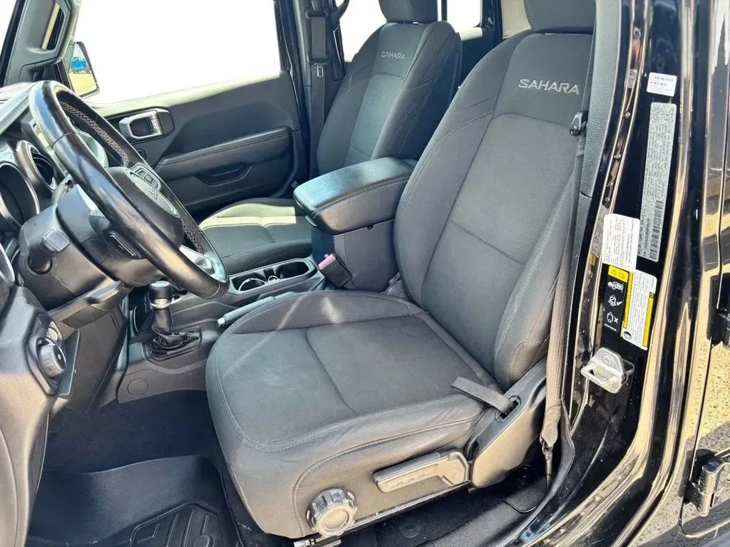 Used 2021 Jeep Wrangler Unlimited Sahara w/ Uconnect 4C Nav & Sound Group AWD/4WD image 22