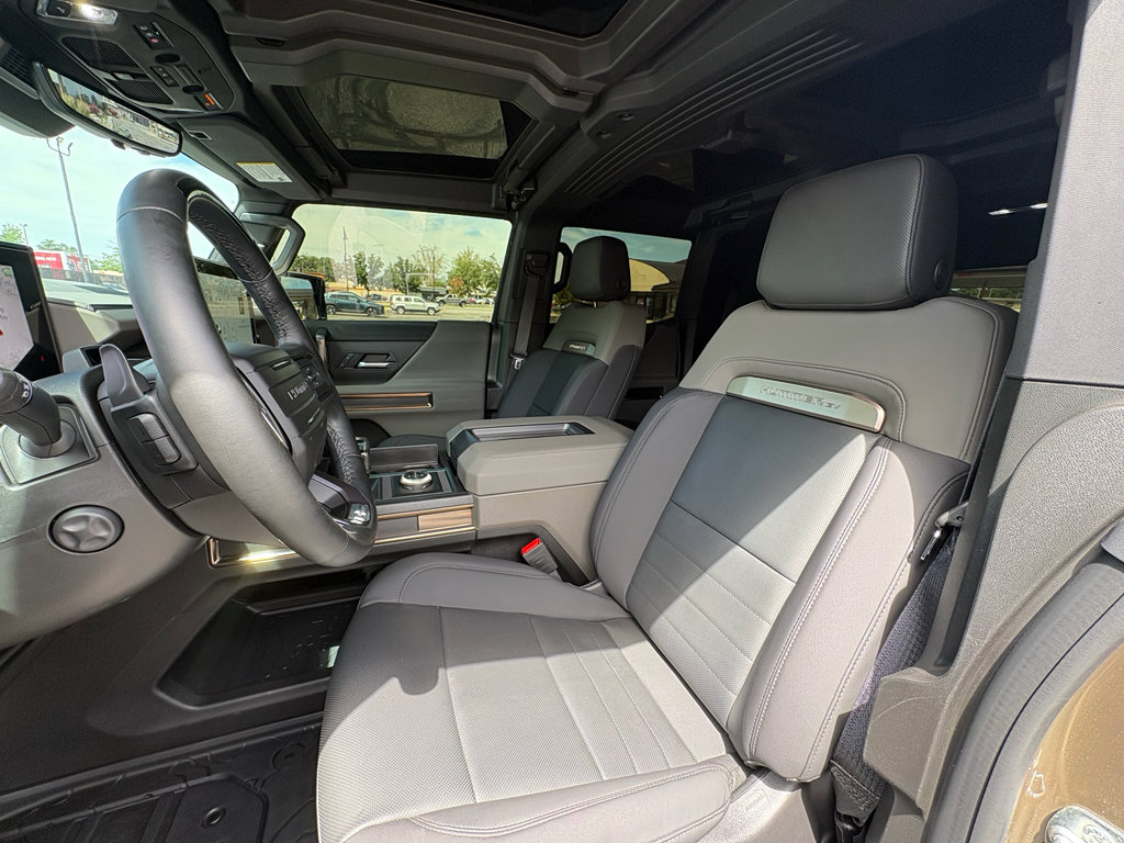 Used 2024 GMC Hummer EV 3X w/ LPO, Roof Cross Rail Package AWD/4WD image 19