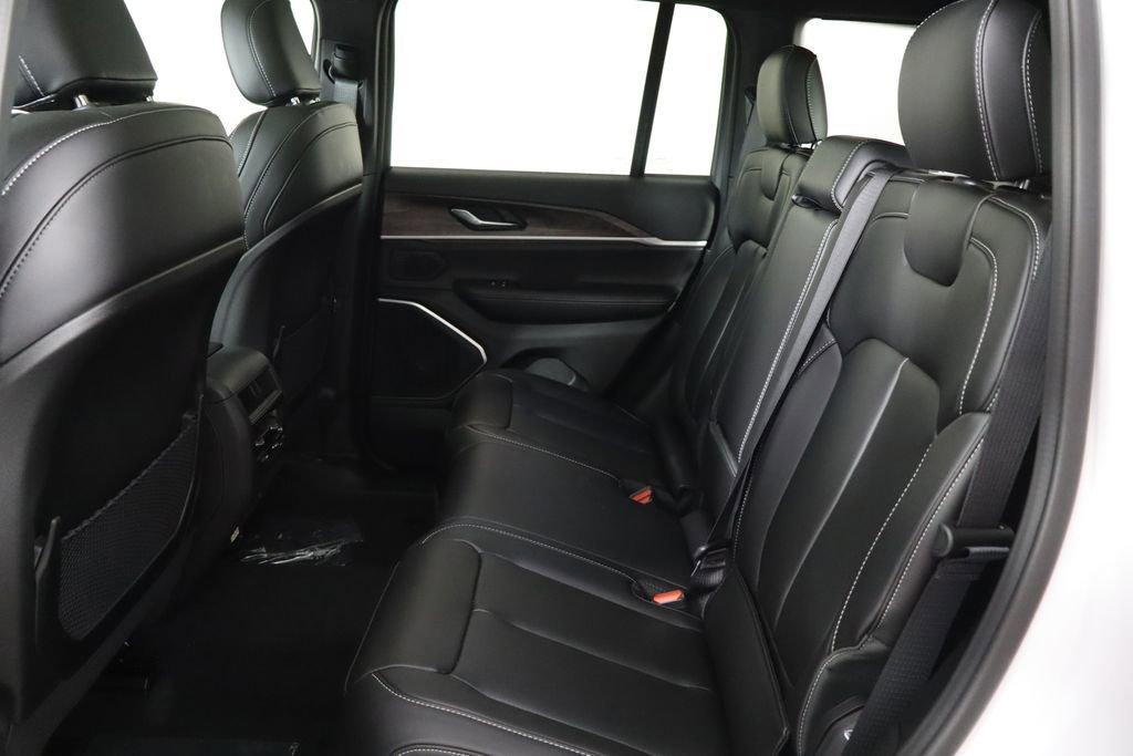 New 2026 Jeep Grand Cherokee Limited w/ Limited Altitude Package image 14