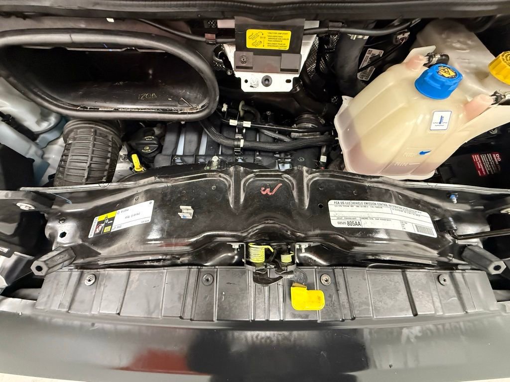 Used 2025 RAM ProMaster 2500 w/ Convenience Group image 16