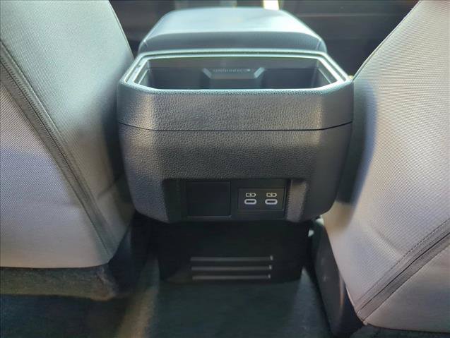 Certified 2025 Toyota Tacoma TRD Off-Road AWD/4WD image 24