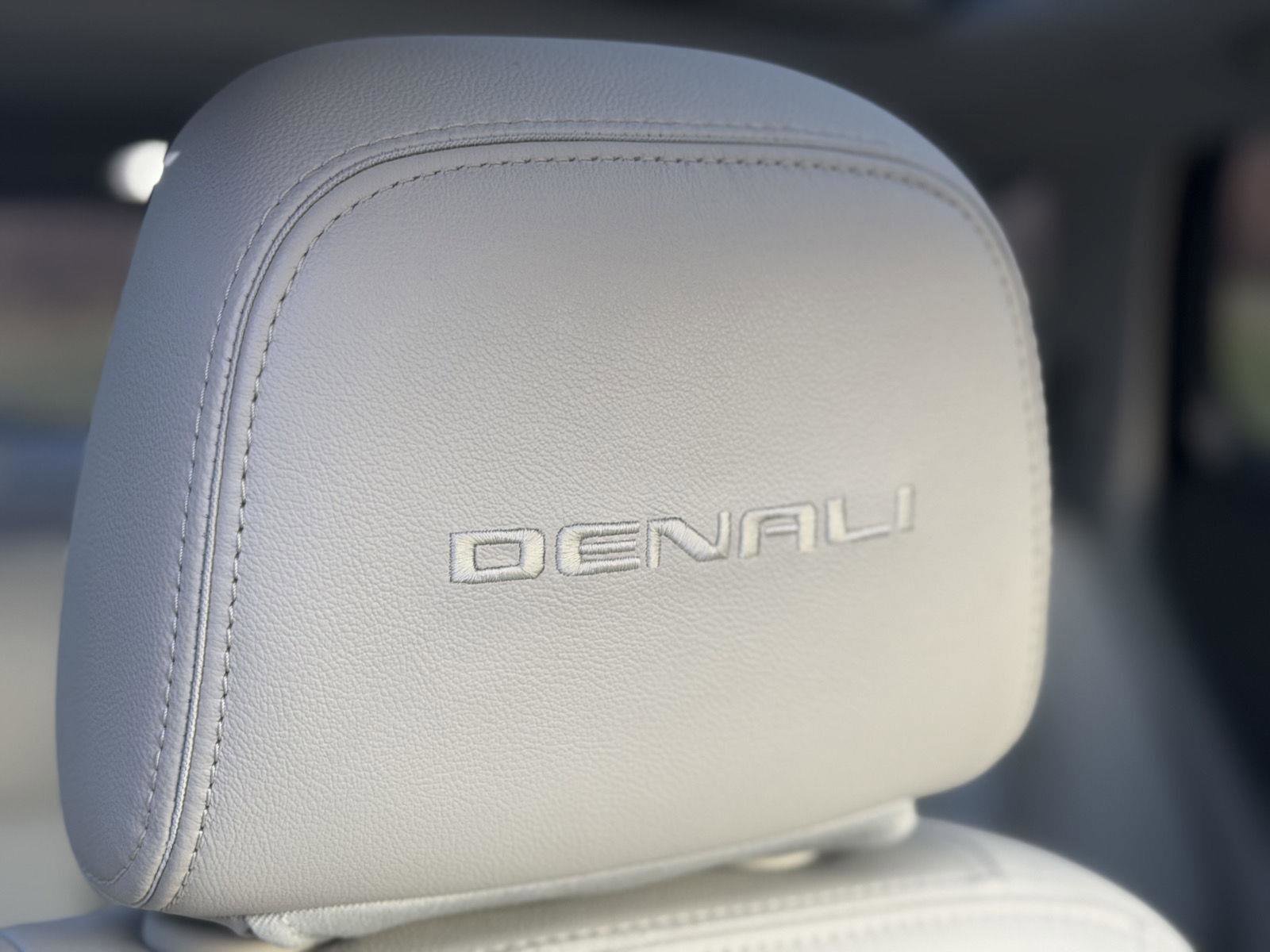 Used 2018 GMC Terrain Denali w/ Advanced Safety Package image 39