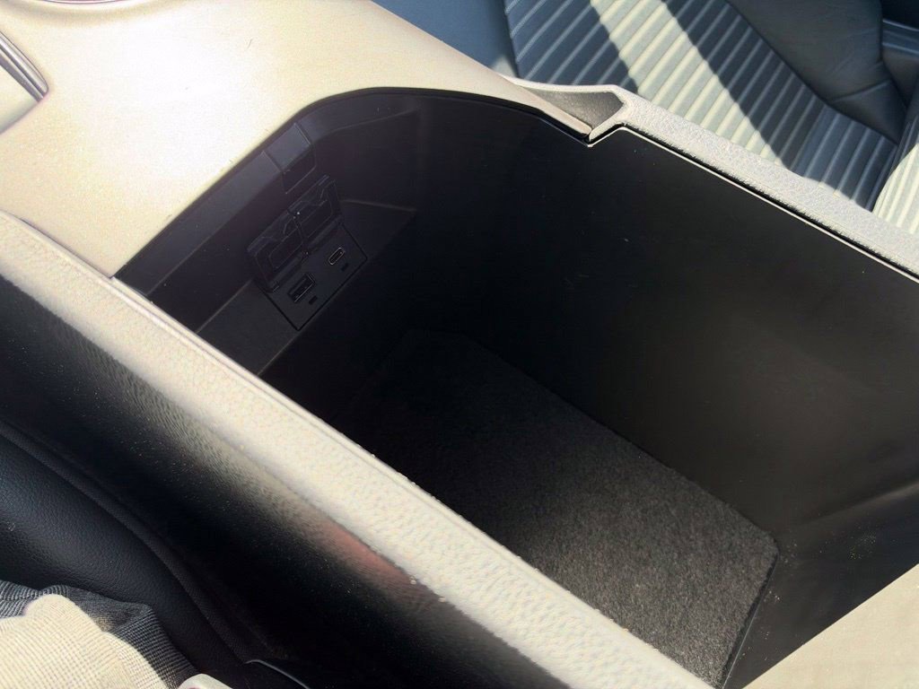 Used 2022 Toyota Camry SE FWD image 28