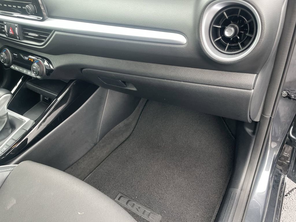 Certified 2024 Kia Forte GT-Line image 33