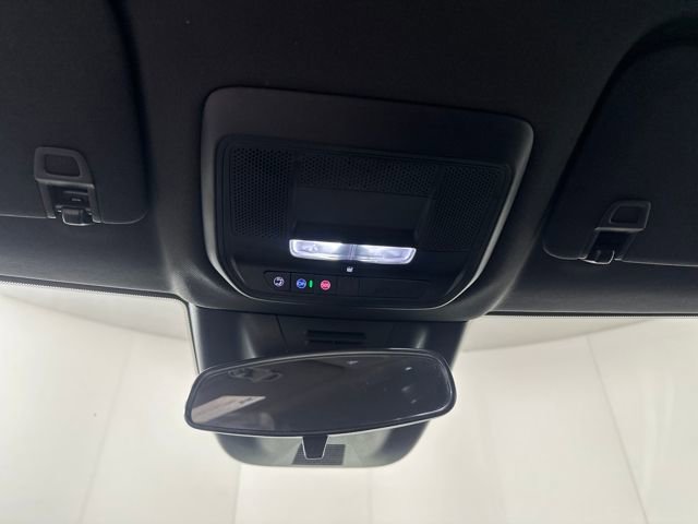 Used 2025 Chevrolet Equinox EV LT image 24