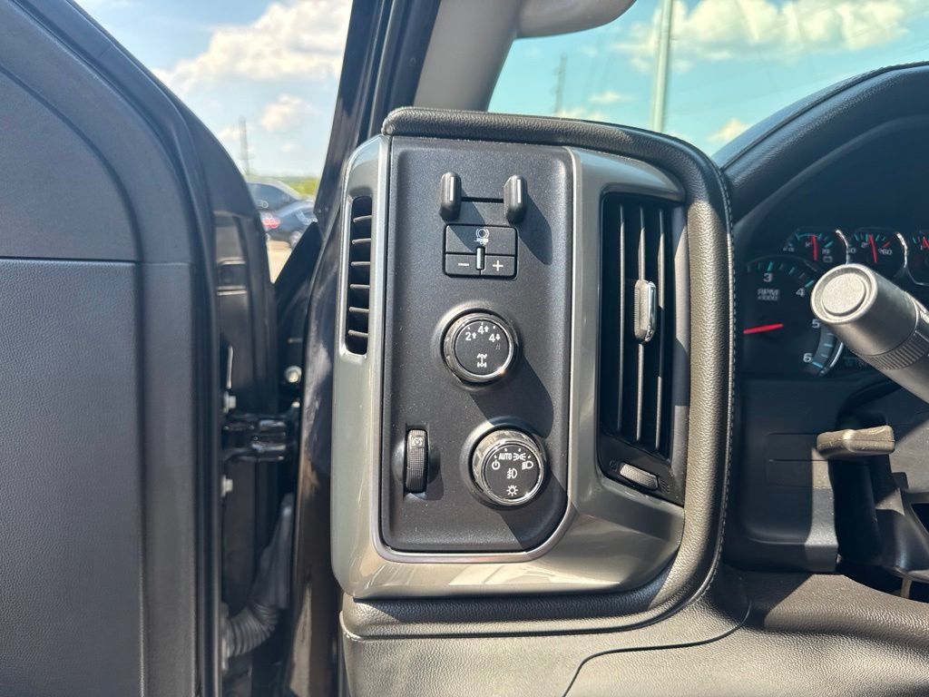 Used 2016 Chevrolet Silverado 2500 LTZ AWD/4WD image 12