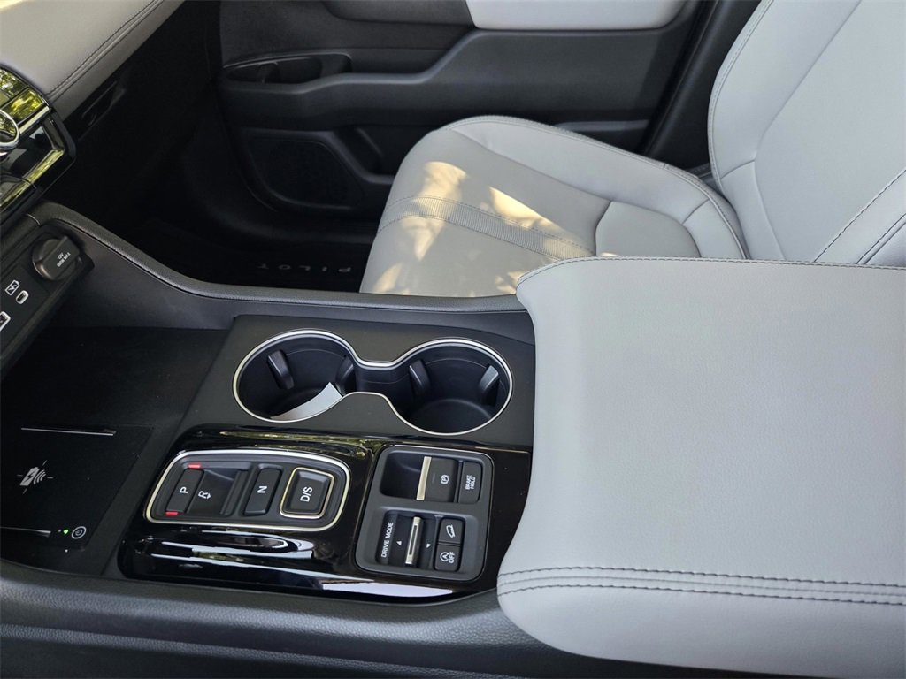 New 2025 Honda Pilot Touring image 23