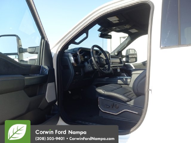 New 2026 Ford F350 Platinum w/ Tremor Off-Road Package AWD/4WD image 9