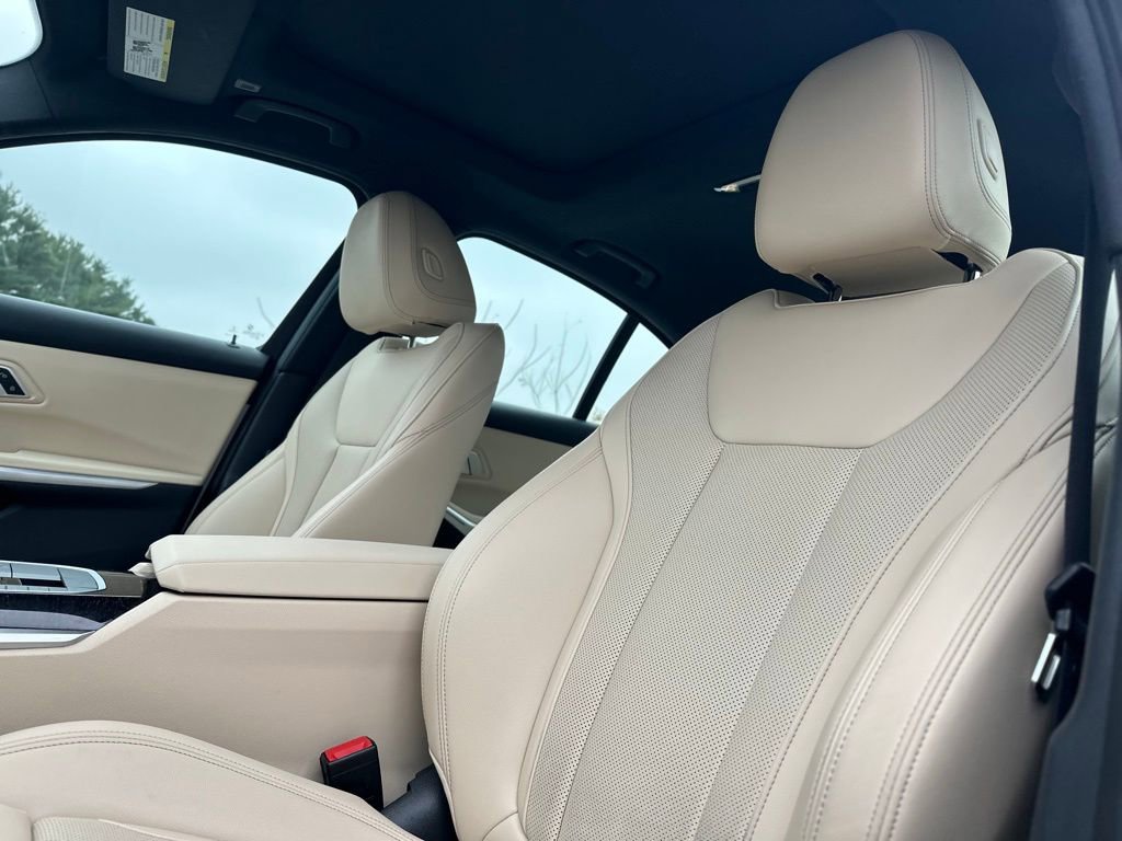 Certified 2023 BMW 330i xDrive Sedan w/ Premium Package image 18
