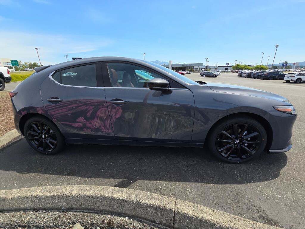 Used 2025 MAZDA MAZDA3 Hatchback w/Premium Plus Pkg AWD/4WD image 5