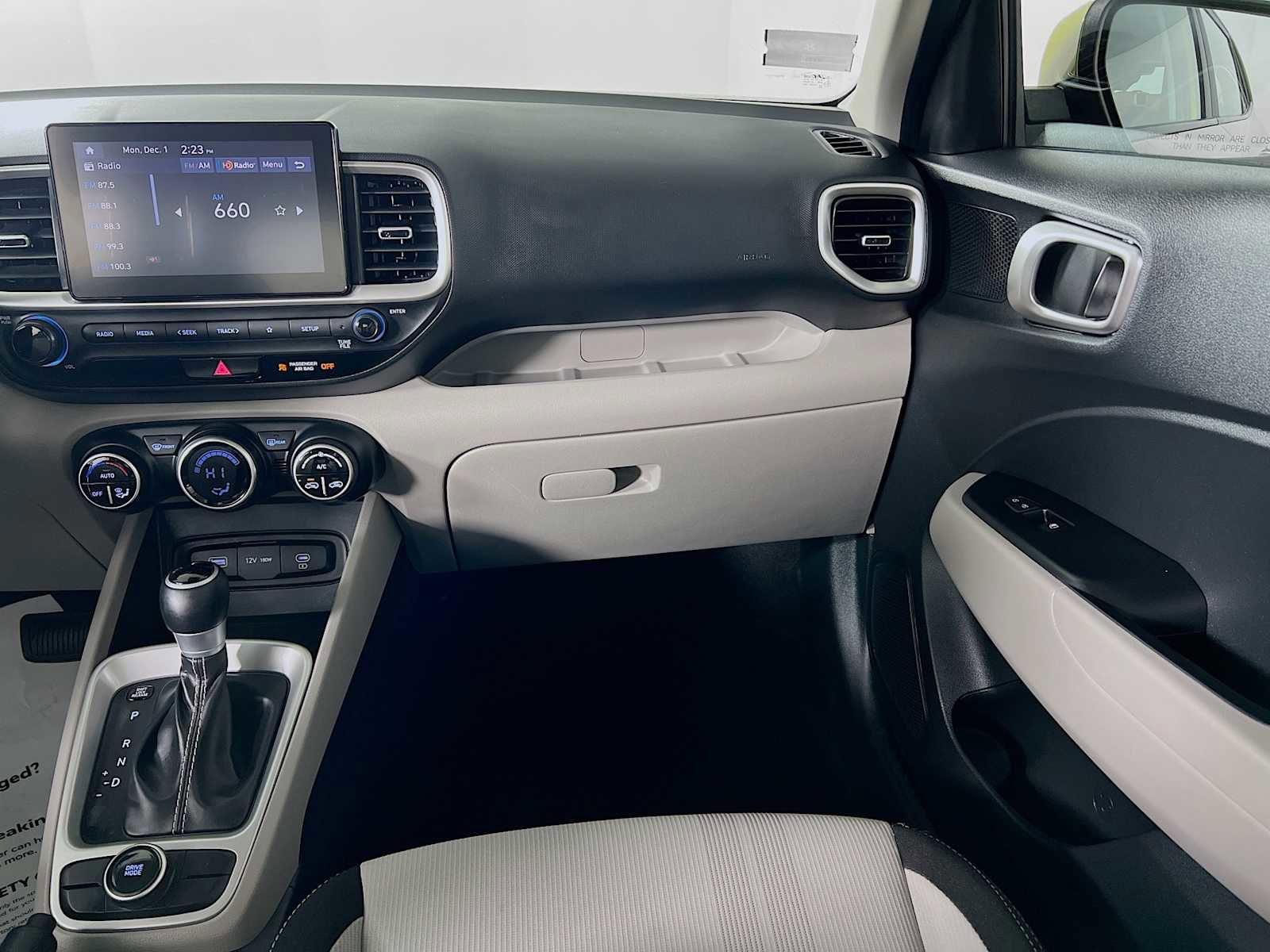 Certified 2023 Hyundai Venue SEL w/ Cargo Package image 23