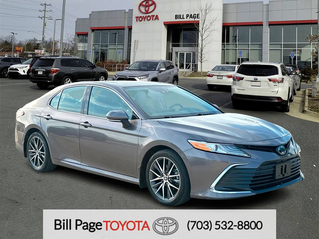 Used 2023 Toyota Camry XLE w/ Cold Weather Package FWD image 1
