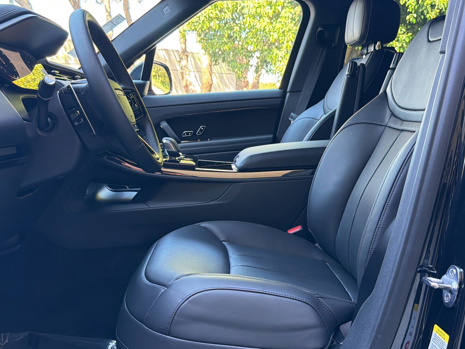 New 2026 Land Rover Range Rover Sport Dynamic SE image 6