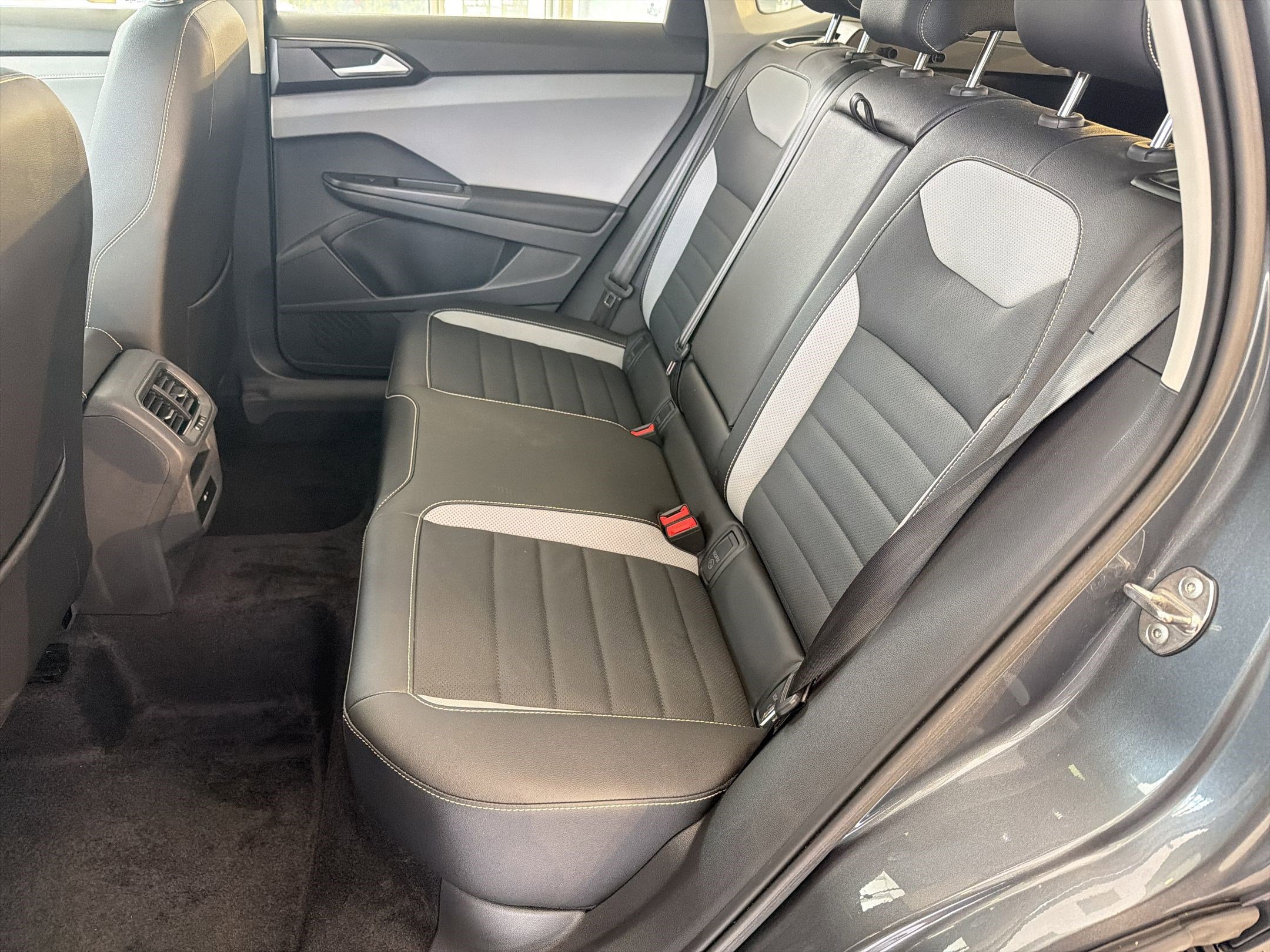 Certified 2023 Volkswagen Taos SEL AWD/4WD image 15