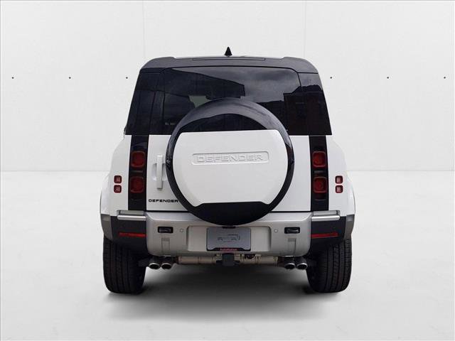 New 2024 Land Rover Defender 110 SE image 8