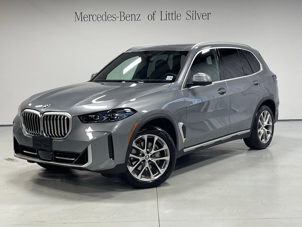 Used 2024 BMW X5 xDrive40i w/ Premium Package image 1