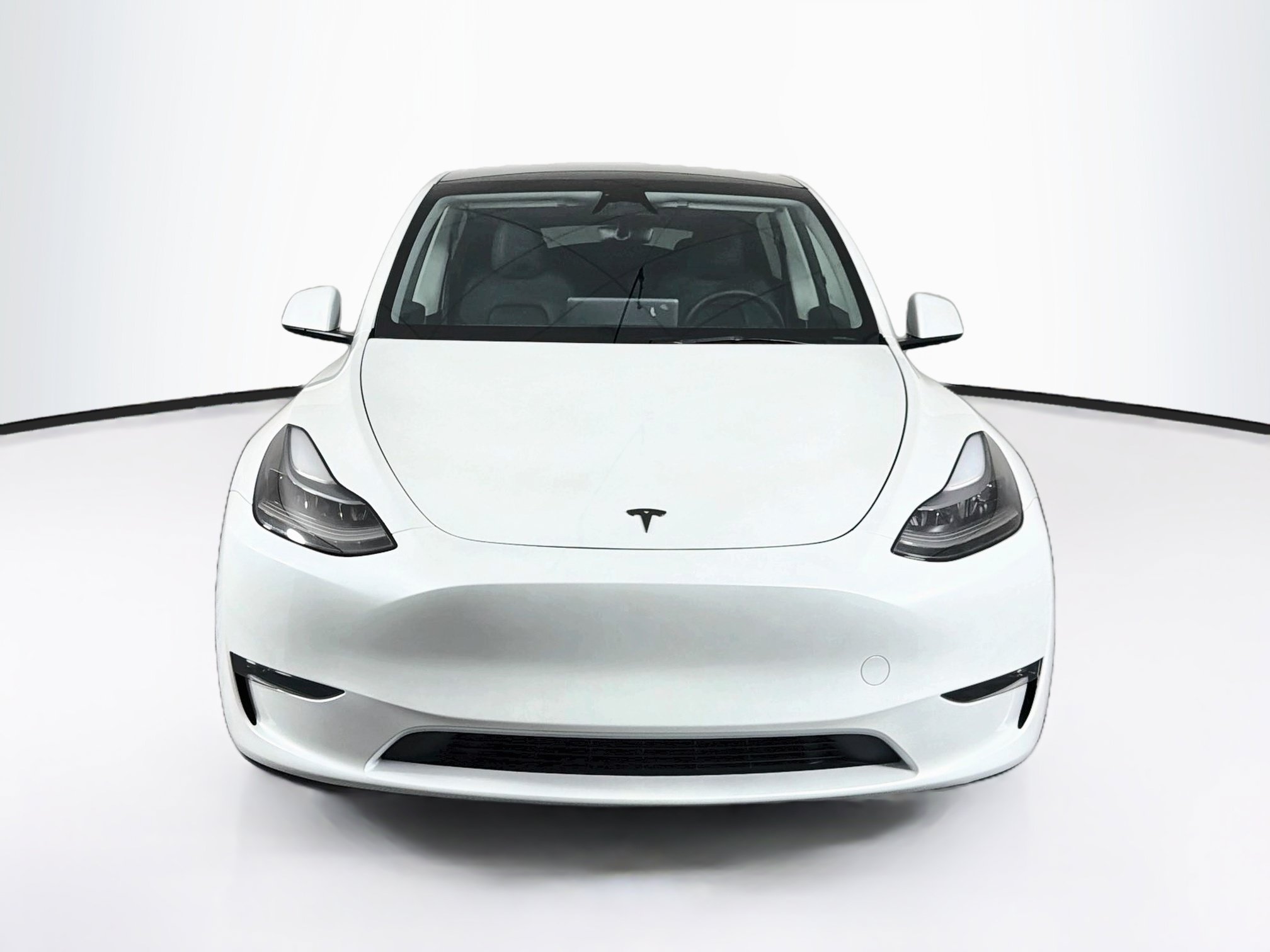 Used 2024 Tesla Model Y Long Range AWD/4WD image 2