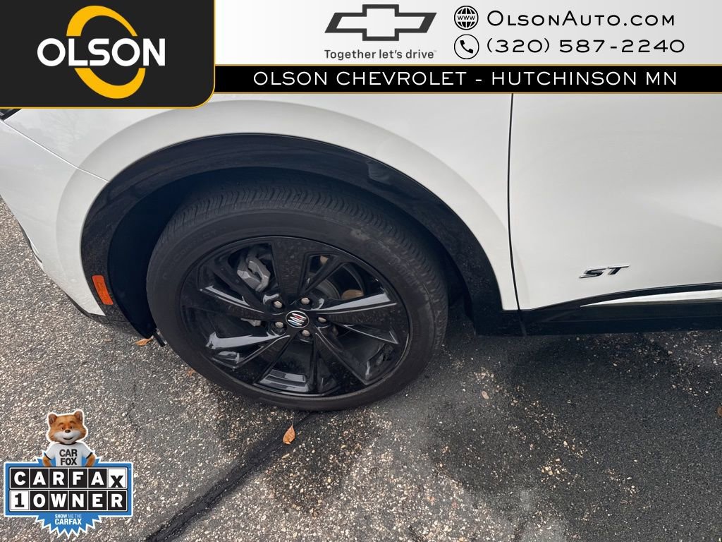 Certified 2025 Buick Envision Sport Touring image 9