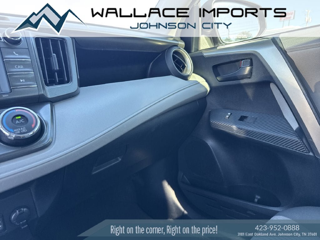 Used 2013 Toyota RAV4 LE FWD image 20