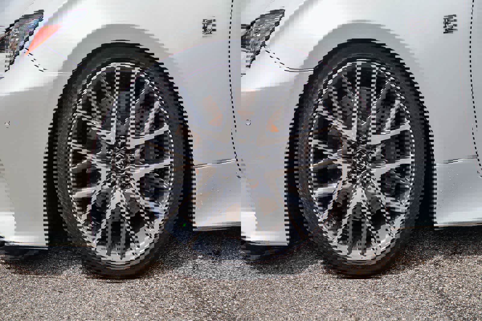 Used 2016 Lexus RC 200t image 9