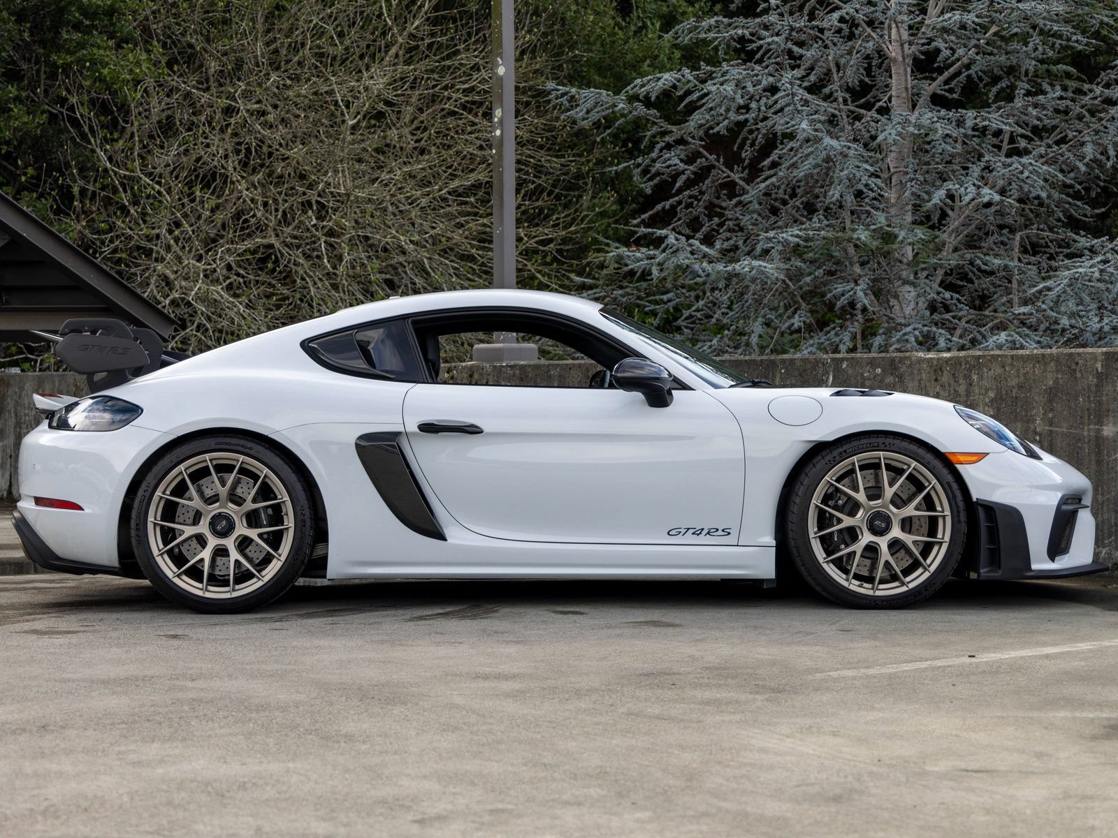 Used 2023 Porsche 718 Cayman GT4 RS RWD image 12