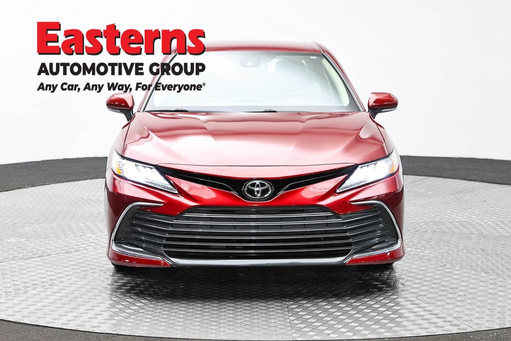 Used 2021 Toyota Camry XLE AWD/4WD image 2