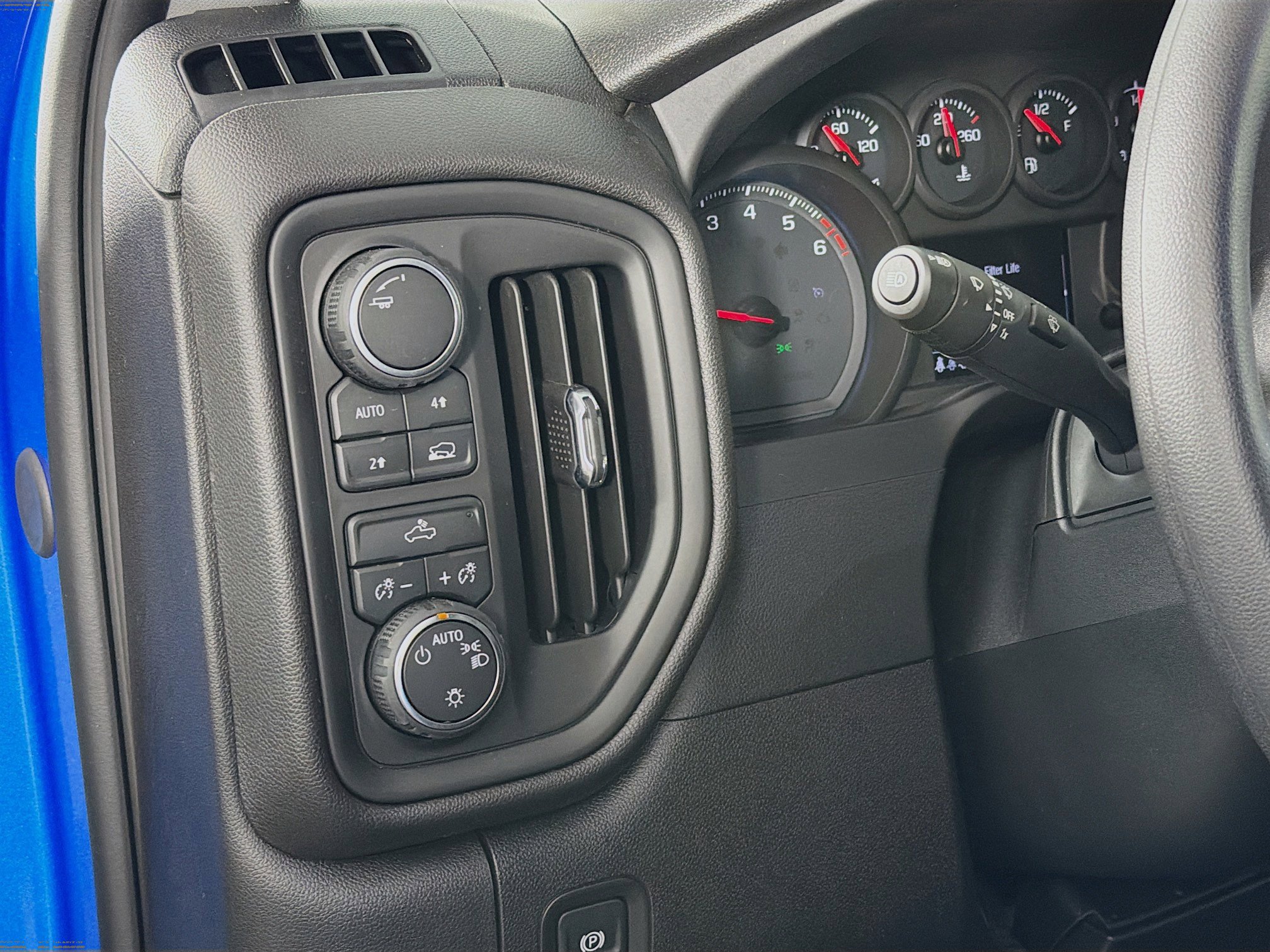 Used 2026 Chevrolet Silverado 1500 Custom w/ Turbomax Blackout Package image 11