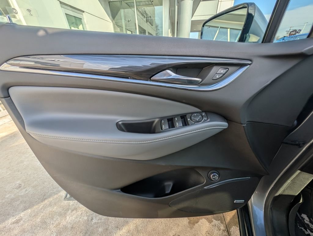 Used 2021 Buick Enclave Essence w/ Sound and Sites Package image 38