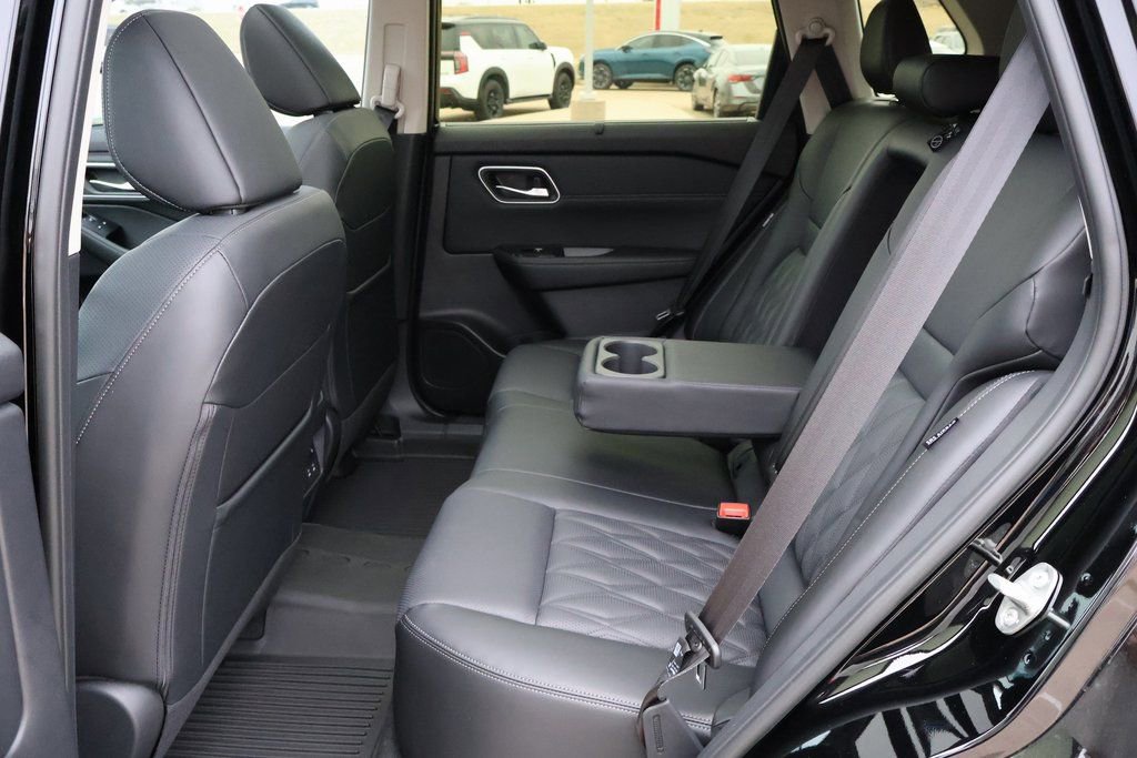 New 2026 Nissan Rogue Platinum w/ Platinum Premium Package image 10